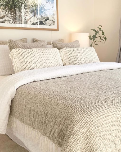 Thoughtful styling and a touch of the coast for this beautiful beachside bedroom 🏖☀️. Styling by @little_bird_living .

#centralcoastproperty
#centralcoastpropertystyling
#beachsidebedroom
#bedroominspiration 
#realestatecentralcoast 
#centralcoastlife 
#propertystylist
@eadie_lifestyle