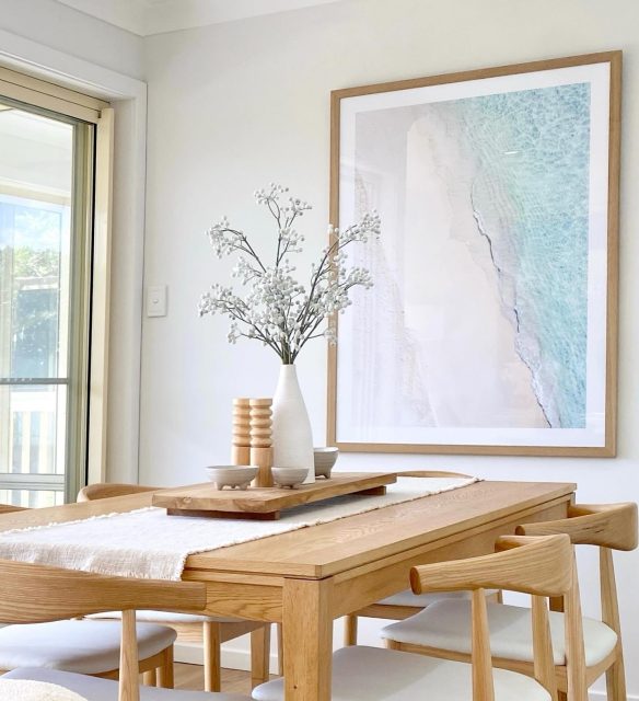 Classic coastal, simple elegance for this gorgeous Copacabana home. Styling by @little_bird_living.

#centralcoastproperty
#centralcoastpropertystyling
#beachsidedining 
#diningroominspo 
#realestatecentralcoast 
#centralcoastrealestate 
#centralcoastlife 
#propertystylist 
#coastalliving