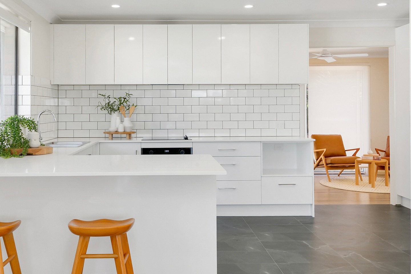 Clean lines and warm vibes in this lovingly renovated East Gosford home 🤍. Styling by @little_bird_living .
#homestagingcentralcoast
#homestyling
#coastalliving
#propertystyling
#centralcoastproperty
@jlpropertyco