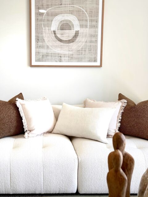 Love details 🤍🤍

Styling by @little_bird_living.
#interiors 
#centralcoastproperty
#styledtosell 
#coastalliving 
#centralcoastrealestate