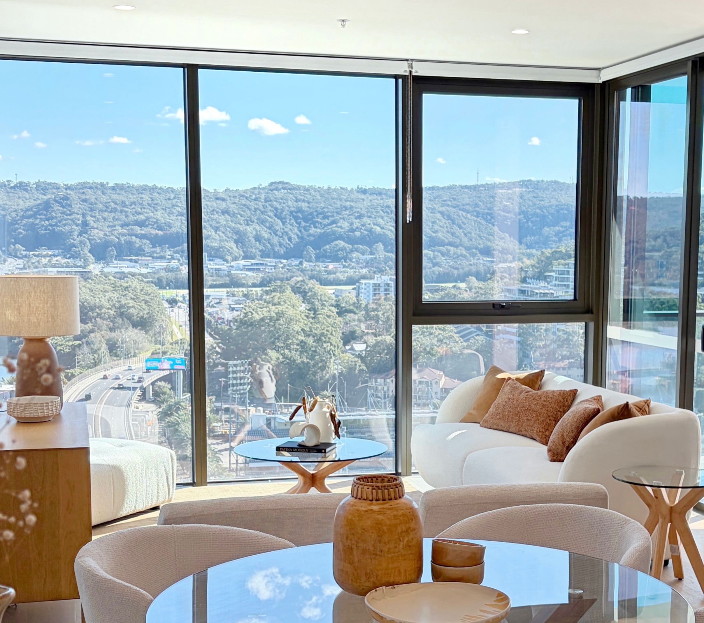 Styled to complement that view!
Styling by @little_bird_living.
#PropertyStyling
#ApartmentStyling
#StyledToSell
#CentralCoastProperty
#CentralCoastRealEstate